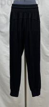 Load image into Gallery viewer, Women's Lululemon Sweatpants, 6
