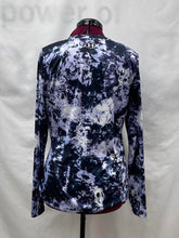 Load image into Gallery viewer, Women's Under Armour Long Sleeve Top, Extra Large
