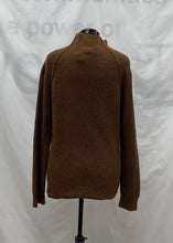 Load image into Gallery viewer, Men's Banana Republic Long Sleeve Sweater, Large
