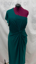 Load image into Gallery viewer, Women's Mac Duggal Dress, 16
