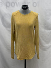 Load image into Gallery viewer, Women's Lululemon Long Sleeve Top, Medium
