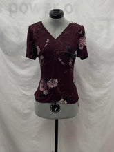 Load image into Gallery viewer, Women's RW&amp;CO Short Sleeve Top, Small

