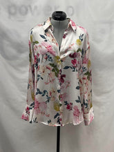 Load image into Gallery viewer, Women's Zara Long Sleeve Blouse, Medium
