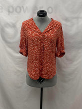 Load image into Gallery viewer, Women's RW&amp;CO Short Sleeve Top, Small
