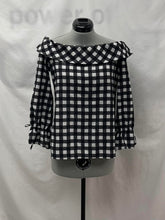 Load image into Gallery viewer, Women's Banana Republic Long Sleeve Top, Extra Small
