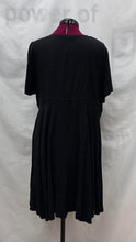 Load image into Gallery viewer, Women's Torrid Dress, 4x
