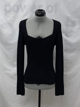 Load image into Gallery viewer, Women's RW&amp;CO Long Sleeve Top, Medium
