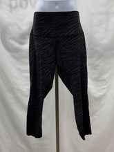 Load image into Gallery viewer, Women's Lululemon Leggings, 12

