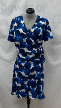Load image into Gallery viewer, Women's Banana Republic Dress, 12
