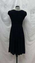 Load image into Gallery viewer, Women's Banana Republic Sleeveless Dress, Small
