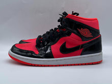 Load image into Gallery viewer, Men's Nike 'Air Jordan' Shoes, 9
