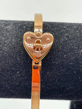 Load image into Gallery viewer, Women's Fossil Bracelet
