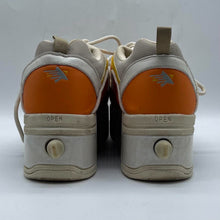 Load image into Gallery viewer, Women's Liang Jiao Roller Skate Shoes, 7.5

