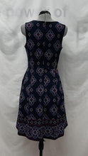 Load image into Gallery viewer, Women's Banana Republic Sleeveless Dress, 4
