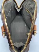 Load image into Gallery viewer, Women's Mark Jacob Purse
