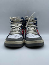Load image into Gallery viewer, Men's Adidas Shoes, 7
