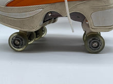 Load image into Gallery viewer, Women's Liang Jiao Roller Skate Shoes, 7.5
