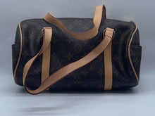 Load image into Gallery viewer, Women's Louis Vuitton Small Purse
