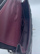 Load image into Gallery viewer, Women's Chanel Purse
