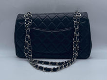 Load image into Gallery viewer, Women's Chanel Purse
