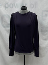 Load image into Gallery viewer, Women's RW&amp;CO Long Sleeve Top, Small
