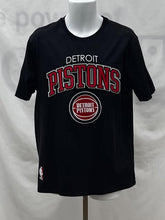 Load image into Gallery viewer, Men's Detroit Pistons Short Sleeve Top, Medium
