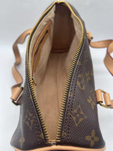Load image into Gallery viewer, Women's Louis Vuitton Small Purse
