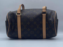 Load image into Gallery viewer, Women's Louis Vuitton Small Purse
