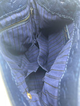 Load image into Gallery viewer, Women's Louis Vuitton Purse
