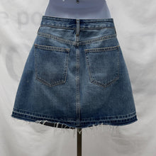 Load image into Gallery viewer, Women's Banana Republic Skirt, 2
