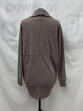Load image into Gallery viewer, Women's Banana Republic Long Sleeve Cardigan, Medium
